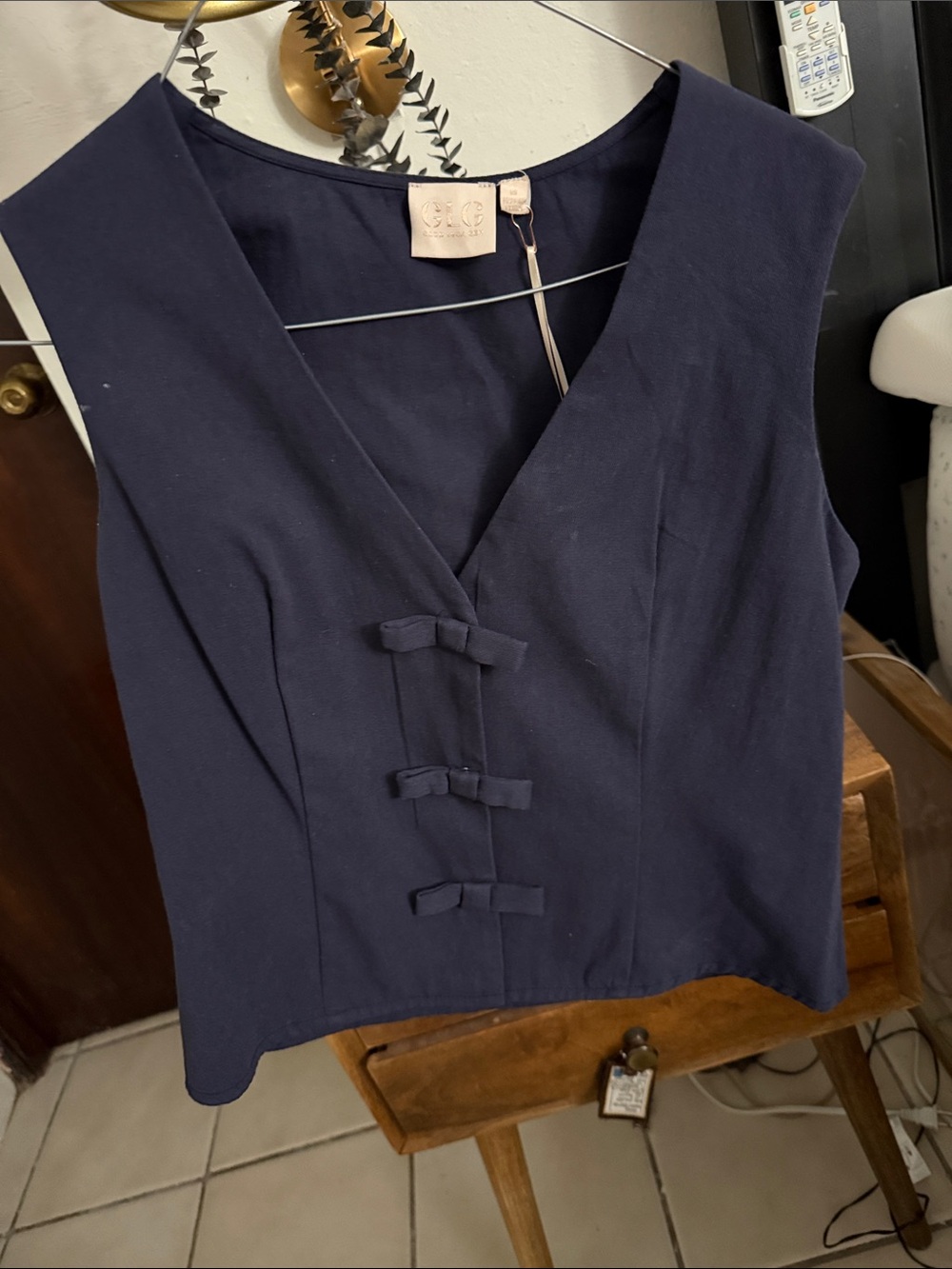 Navy V-Neck Bow-Accent Sleeveless Top- Vest shirt Medium